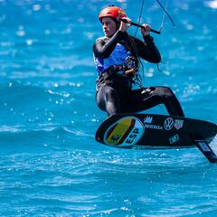 Gisela Pulido persigue el podio en el Mundial de Formula Kite