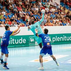 El Barça gana y sondea nuevas opciones de ataque