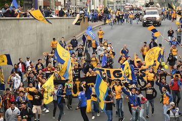 El equipo campeón del Apertura 2017 desfiló por las calles de la ciudad de Monterrey tras la obtención del título tras derrotar a Rayados.