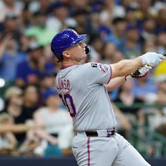 Pete Alonso iguala récord de home runs de los Mets en triunfo sobre Brewers