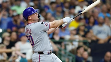 Pete Alonso matches Darryl Strawberry’s Mets home run record in fewer games, despite the team’s post-All-Star struggles.