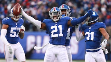 EAST RUTHERFORD, NJ - NOVEMBER 20: Landon Collins #21 of the New York Giants celebrates with teammates after an interception in the final minutes as they defeated the Chicago Bears 22-16 at MetLife Stadium on November 20, 2016 in East Rutherford, New Jersey.   Michael Reaves/Getty Images/AFP
 == FOR NEWSPAPERS, INTERNET, TELCOS &amp; TELEVISION USE ONLY ==