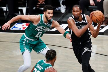 What NBA games are on today, Monday, April 25?