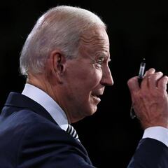 Does Joe Biden want to shut down USA to control coronavirus?