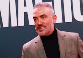 Fran Antón, marido de Kiko Hernández, se encadena en Melilla e inicia una huelga de hambre: “No puedo aguantar más”