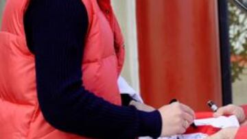 Colunga (izquierda), lesionado, no estará en el juego ante el Sevilla.