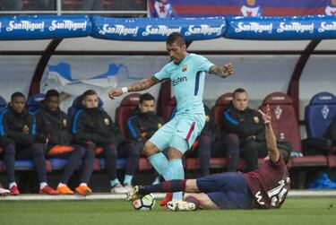 "Spurs' worst signing" Paulinho back in London as Barça linchpin