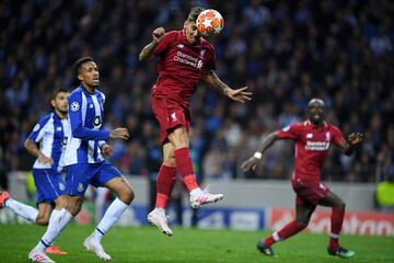 1-3 Roberto Firmino marcó el tercer gol.