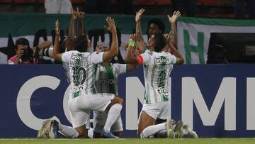 Nacional golea a Huracán en la Copa Sudamericana