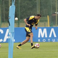 Soriano roza el cupo de fichas senior con varias tareas pendientes