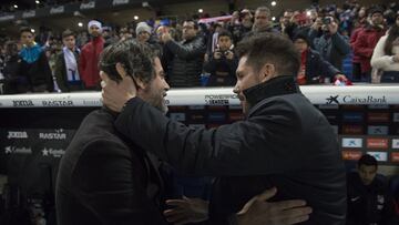 Quique S¨¢nchez Flores y Simeone.
