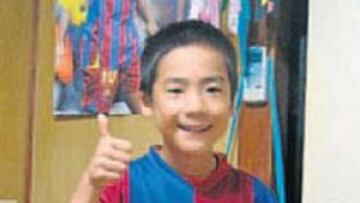 <b>SONRISAS Y LÁGRIMAS. </b>Se llama Leo Miyagata, es japonés y tan del Barça que lloró desconsoladamente por la derrota culé en el Mundial de Clubes. La directiva de Joan Laporta ha montado con él un cuento navideño de alcance internacional.