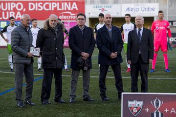 El Arenas Club recibió de Luis Rubiales, presidente de la RFEF, una réplica de la Copa del Rey ganada en 1919 al  Barcelona por 5 goles 2 en la final jugada en Madrid. En 1937, durante la Guerra Civil y a causa de un incendio, el trofeo desapareció de las vitrinas del club vizcaíno. Cien años después vuelve a las vitrinas del equipo de Getxo.
