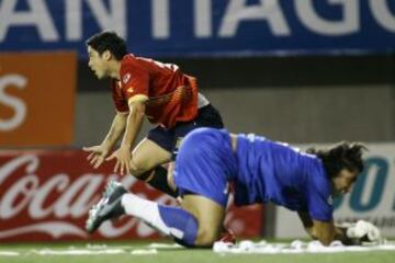 Manuel Neira le marcó cinco veces a Johnny Herrera, cuatro con Unión Española y una con La Serena.