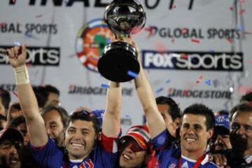 EL MEJOR DE SUDAMÉRICA: La U de la Copa Sudamericana 2011 fue intratable. Ganó el torneo invicta con una gran campaña de Rojas, que se transformó en el capitán del primer título internacional azul. 