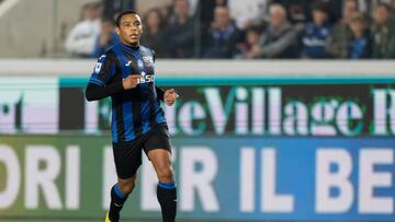 Muriel cuestiona al árbitro del Atalanta vs. Napoli
