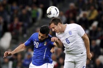 Graziano Pelle y Phil Jagielka.