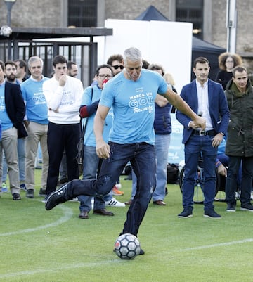 Raúl, Roberto Carlos y Del Bosque lanzan penaltis por la inclusión