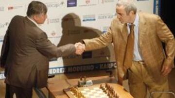 Kasparov derrota a Karpov con dominio en ajedrez rápido