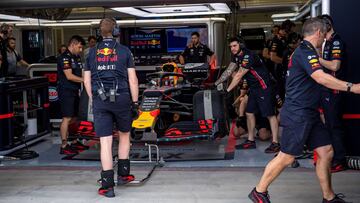 Red Bull's Dutch driver Max Verstappen prepares to steer his Formula One car out of the pit during private tests at the Sakhir circuit in the desert south of the Bahraini capital Manama, on April 2, 2019. (Photo by ANDREJ ISAKOVIC / AFP)