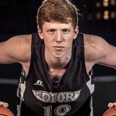 Un atlético jugador de baloncesto fallece de COVID a los 19 años