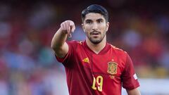 Carlos Soler, durante el partido entre España y Portugal.