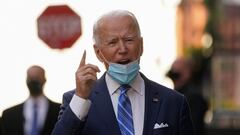 U.S. President-elect Joe Biden speaks to reporters as he departs the Queen theatre after holding meetings in Wilmington, Delaware, U.S., December 7, 2020. REUTERS/Kevin Lamarque