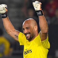 El Madrid tantea a Pepe Reina como sustituto de Keylor