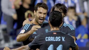Xabi Prieto celebra su gol en Leganés junto a Carlos Vela.