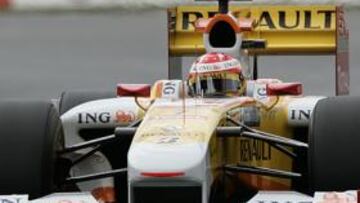 <b>ESFUERZO SIN PREMIO. </b>Aunque será de los primeros en pararse en carrera y no lleva demasiada gasolina, Alonso sale décimo.