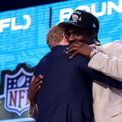 ¿Quién es Cam Ward, el QB seleccionado con el pick 1 en el Draft 2025 de la NFL por los Tennessee Titans?