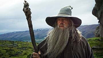 Ian McKellen gandalf el gris gandalf el blanco balrog el señor de los anillos esdla el hobbit peliculas donde ver el señor de los anillos prime video hbo netflix disney movistar mejores peliculas de fantasia cine medieval peter jackson