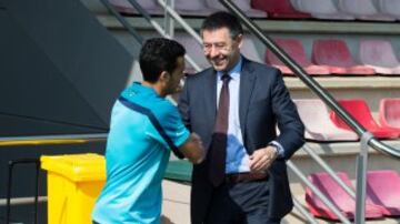 Despu¨¦s de la derrota en Granada, los jugadores del Barcelona han recibido la visita del presidentedel club, Josep Maria Bartomeu.