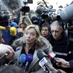 La agente de Schumacher niega que el piloto pueda andar