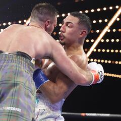 Teófimo López amenaza con retirarse tras vencer a Josh Taylor