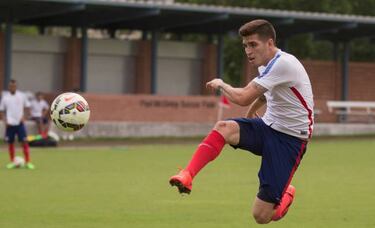 Ventura Alvarado levanta la mano a Berhalter y a MLS