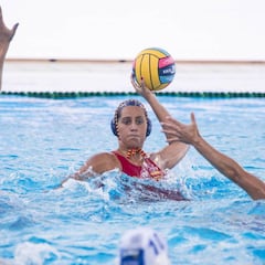 Grecia despierta a España del sueño del oro en Barcelona