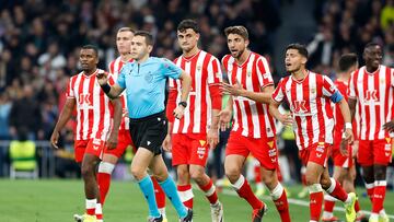 21/01/24 PARTIDO PRIMERA DIVISION 
REAL MADRID - ALMERIA 
REVISION VAR HERNANDEZ MAESO ARBITRO PENALTI MANO PROTESTAS 