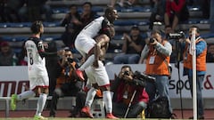 Advíncula acabó expulsado en la victoria de los Lobos BUAP