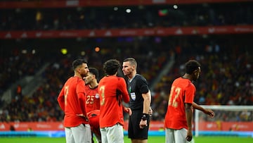 31/03/26 PARTIDO AMISTOSO CORNELLA RCDE STADIUM
SELECCION ESPAÑOLA ESPAÑA - EGIPTO
ARBITRO GEORGI KABAKOV PROTESTAS