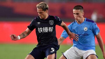 Chicharito durante un partido amistoso en la pretemporada del West Ham.