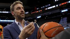 SAN ANTONIO, TX - NOVEMBER 21: Pau Gasol #16 of the San Antonio Spurs signs autographs before an NBA game against the Memphis Grizzlies on November 21, 2018 at the AT&amp;T Center in San Antonio, Texas.  NOTE TO USER: User expressly acknowledges and agrees that, by downloading and or using this photograph, User is consenting to the terms and conditions of the Getty Images License Agreement.  (Photo by Edward A. Ornelas/Getty Images)