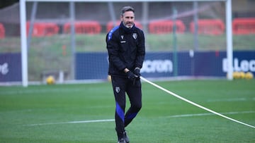 Vicente Moreno durante un entrenamiento.