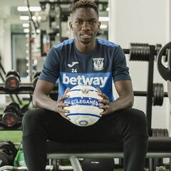 Omeruo y Óscar, presentados con el Leganés: “Es un reto”