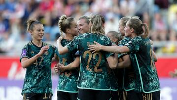 Soccer Football - Women's Euro 2025 Qualifier - Poland v Germany - Stadion GOSiR, Gdynia, Poland - June 4, 2024 Germany's Lea Schuller celebrates scoring their second goal REUTERS/Lukasz Glowala