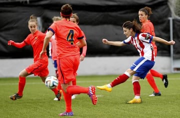 Jugadoras durante un Clásico de Liga en 2015.