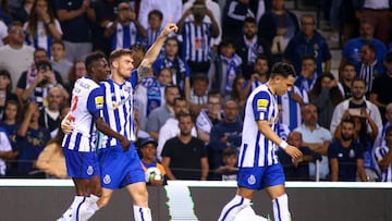 Toni Martínez celebra su gol en el partido de liga portuguesa entre el Oporto y el Marítimo.