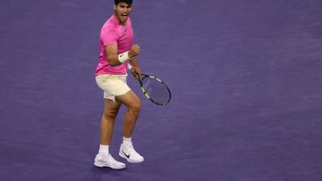 Top-seeded Carlos Alcaraz defeated Felix Auger-Aliassime for the first time in his career to advance to the semifinals at Indian Wells.