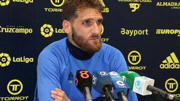 Fausto Tienza con el Cádiz.