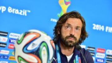 Andrea Pirlo compareció en rueda de prensa junto a Prandelli.